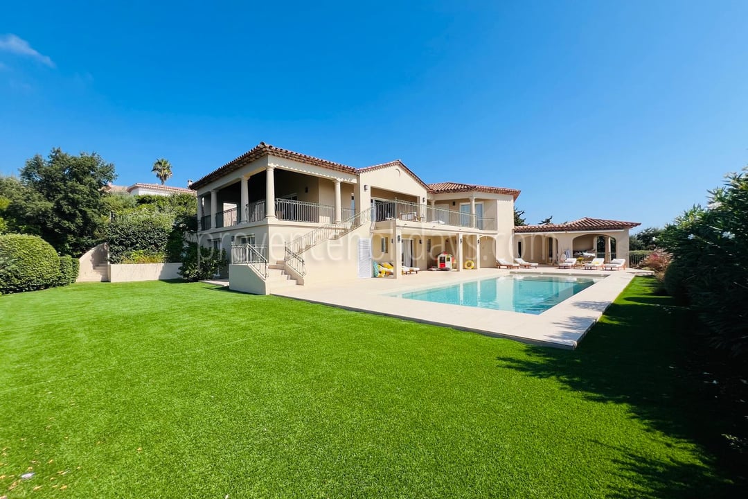 3 - Villa Luminara: Villa: Exterior