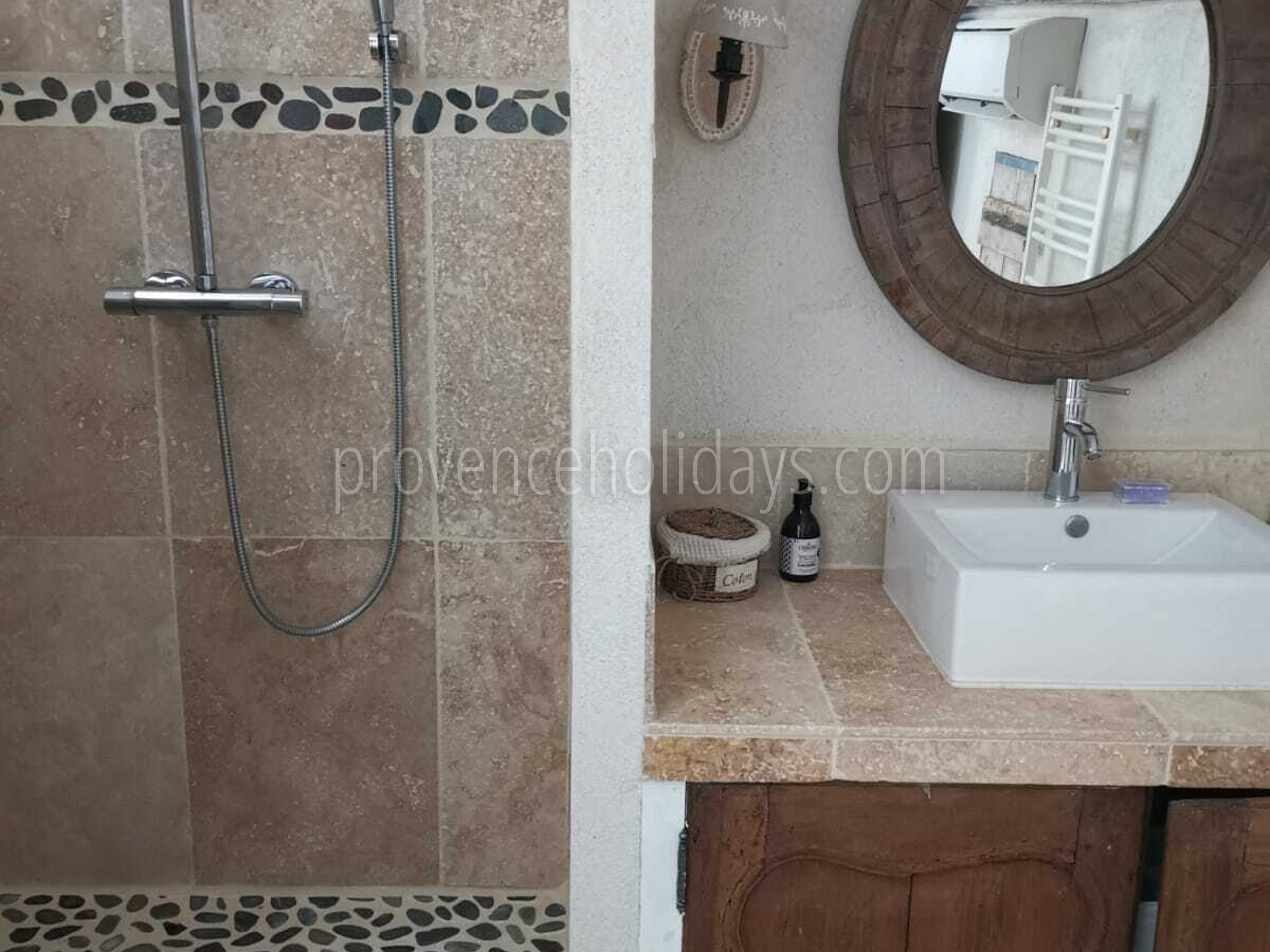 27 - Chez Fannie: Villa: Bathroom