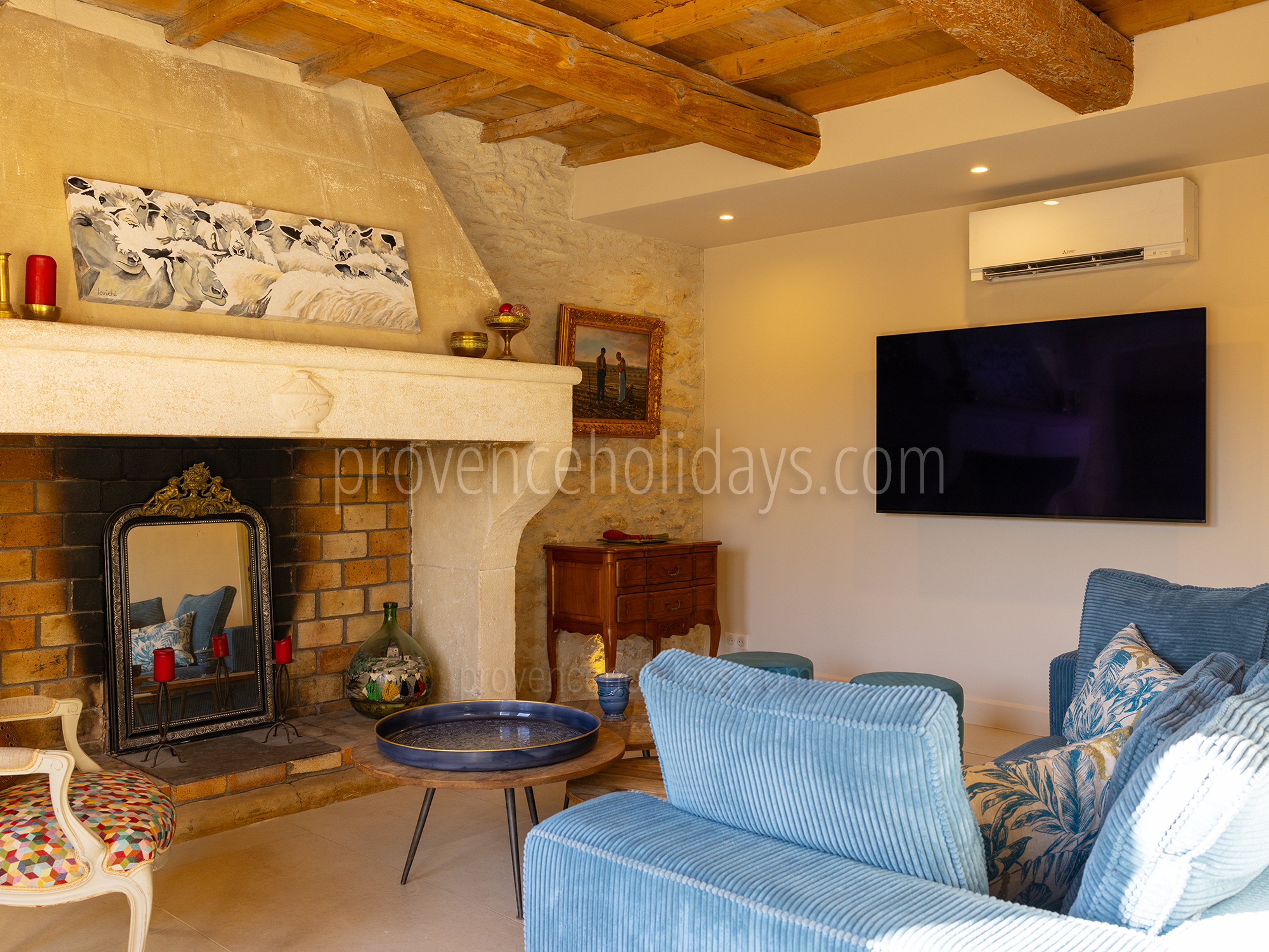 23 - Mas Leonie: Villa: Interior