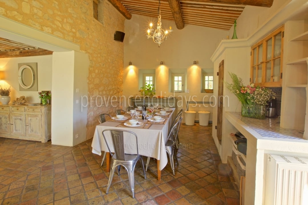 26 - Mas des Lavandes: Villa: Interior
