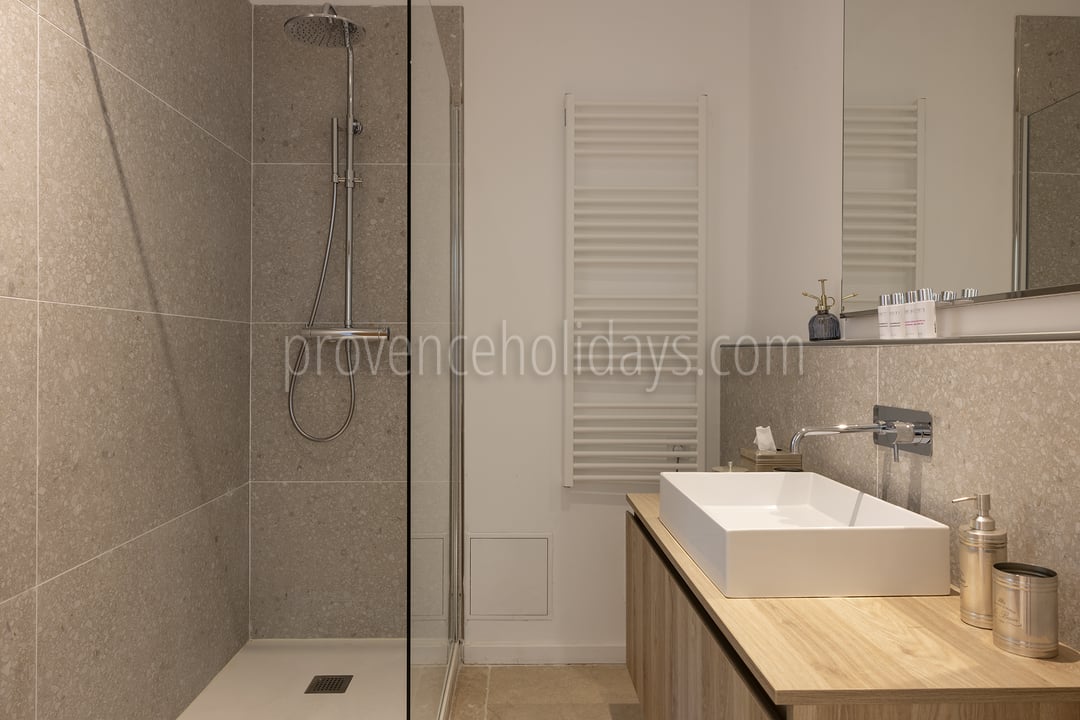 68 - Mas du Carlet: Villa: Bathroom