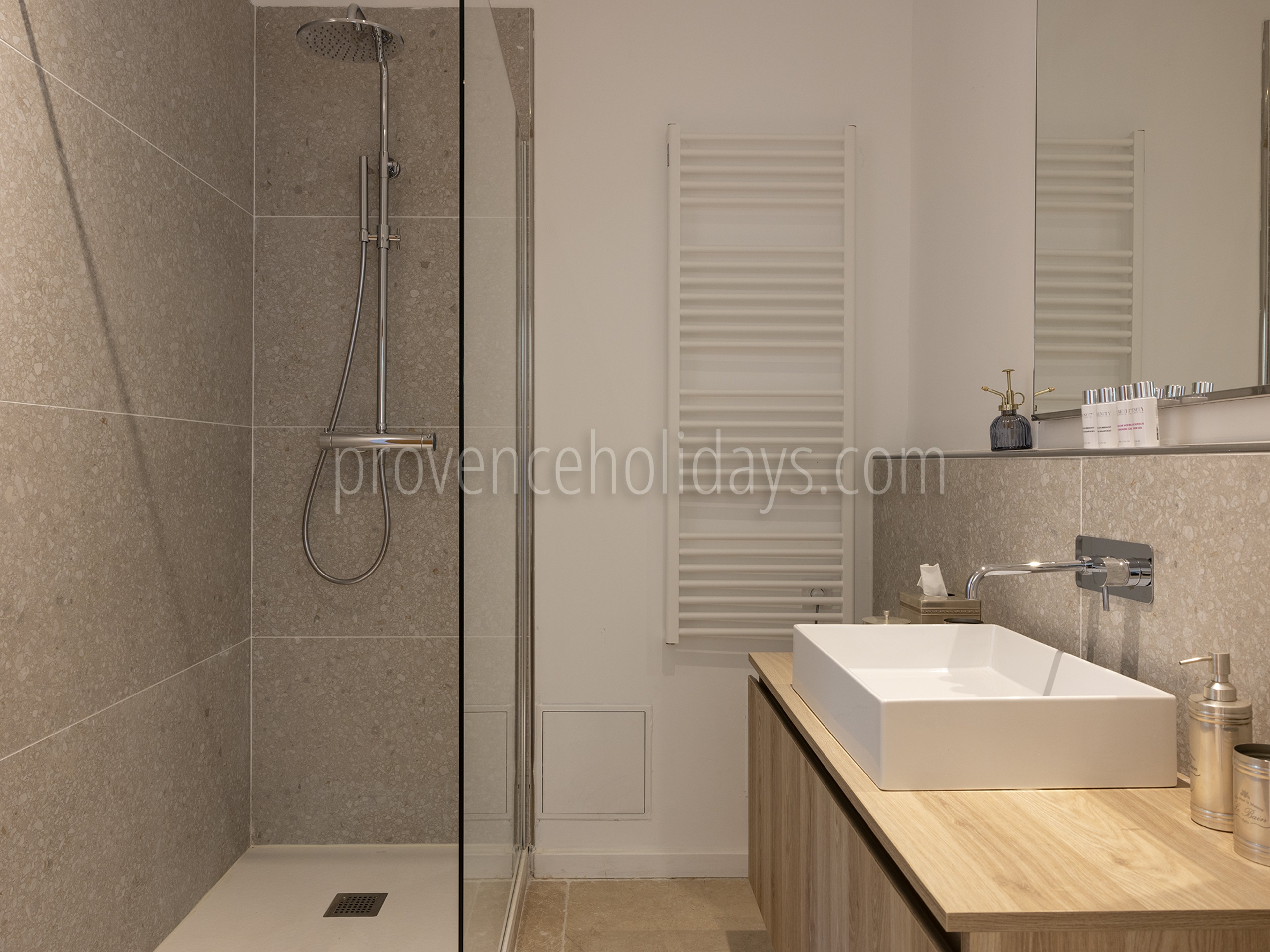68 - Mas du Carlet: Villa: Bathroom