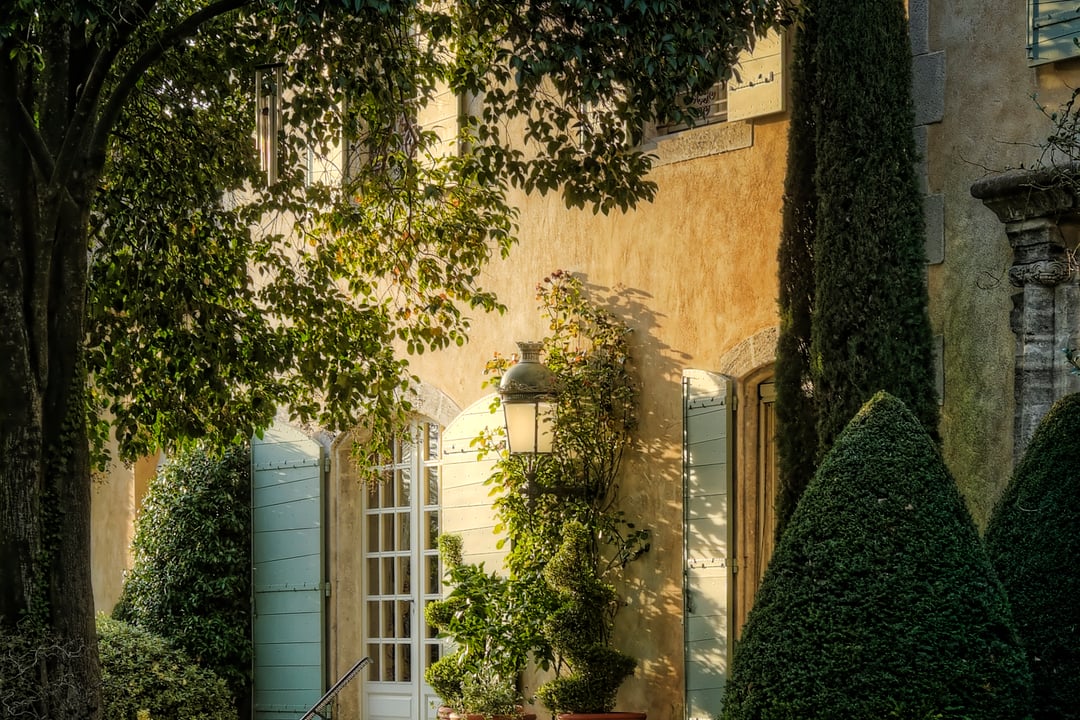 28 - Domaine de Mouriès: Villa: Exterior