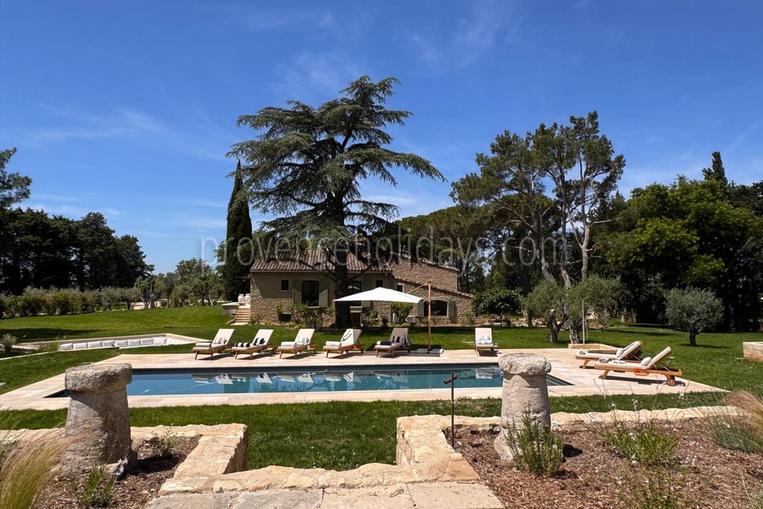 24 - Mas des Cistes: Villa: Exterior
