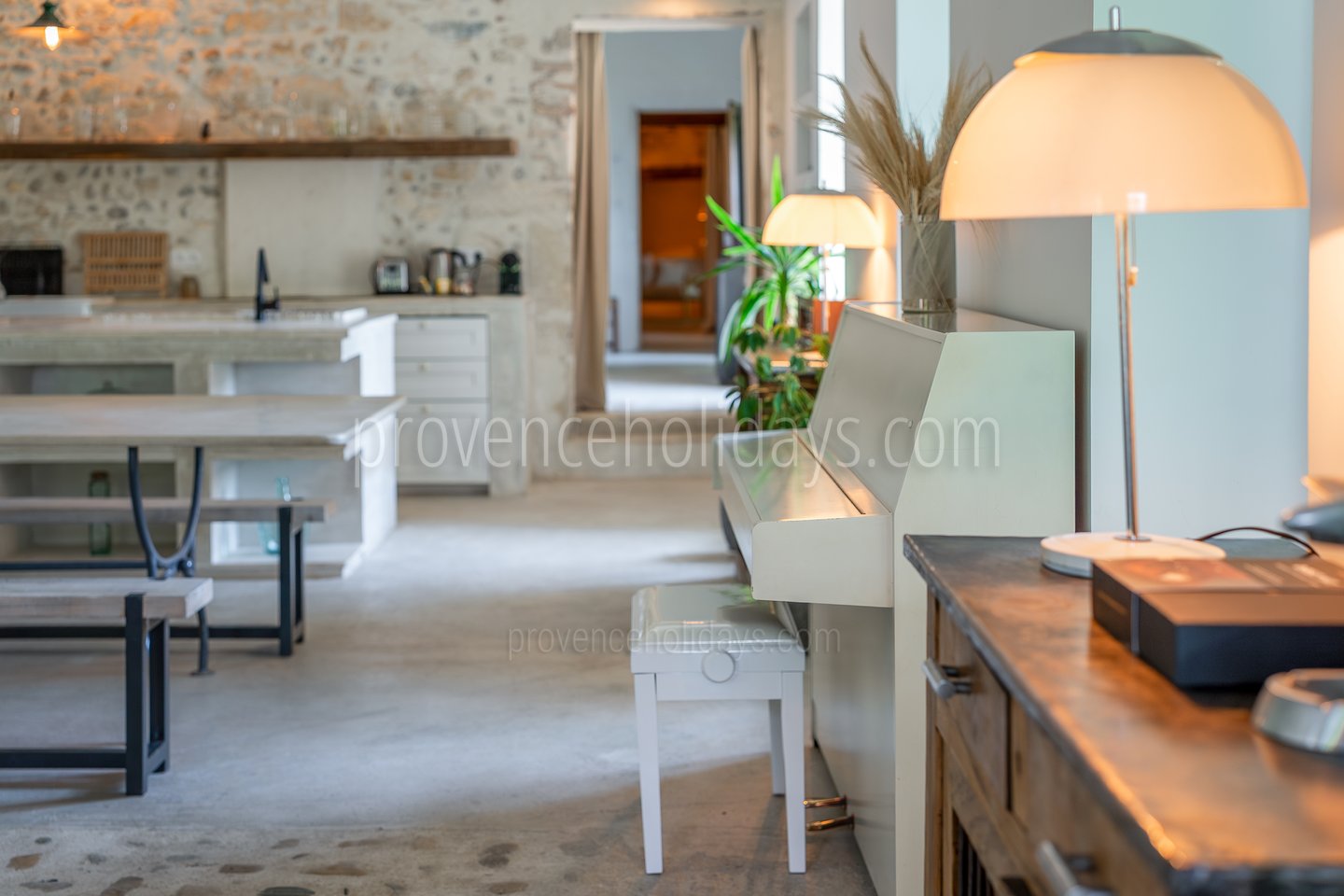 20 - Mas des Champs: Villa: Interior