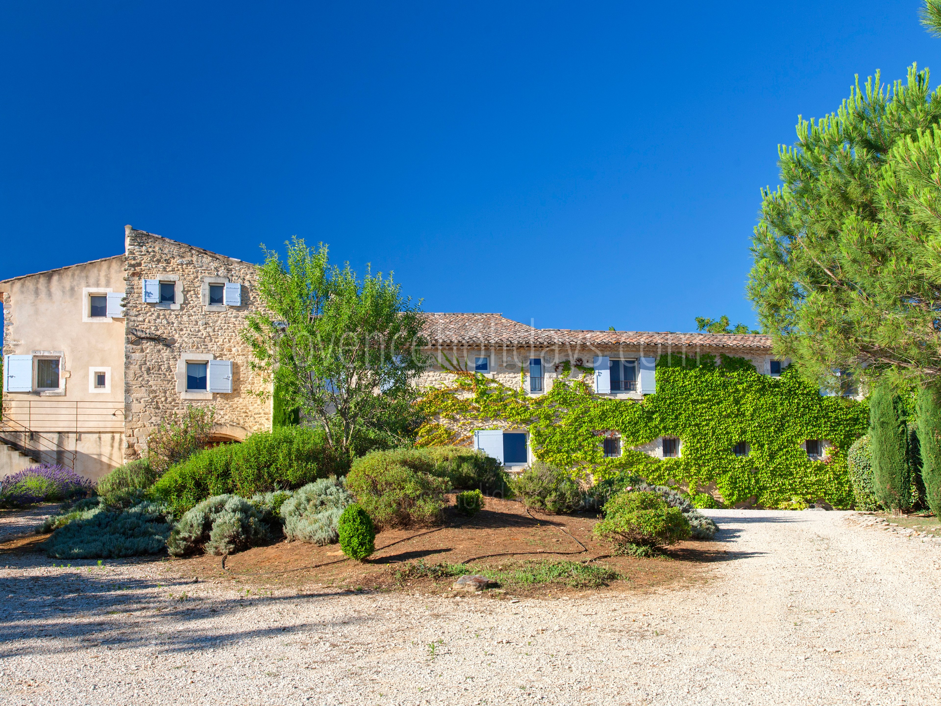 7 - Mas Bonnieux: Villa: Exterior