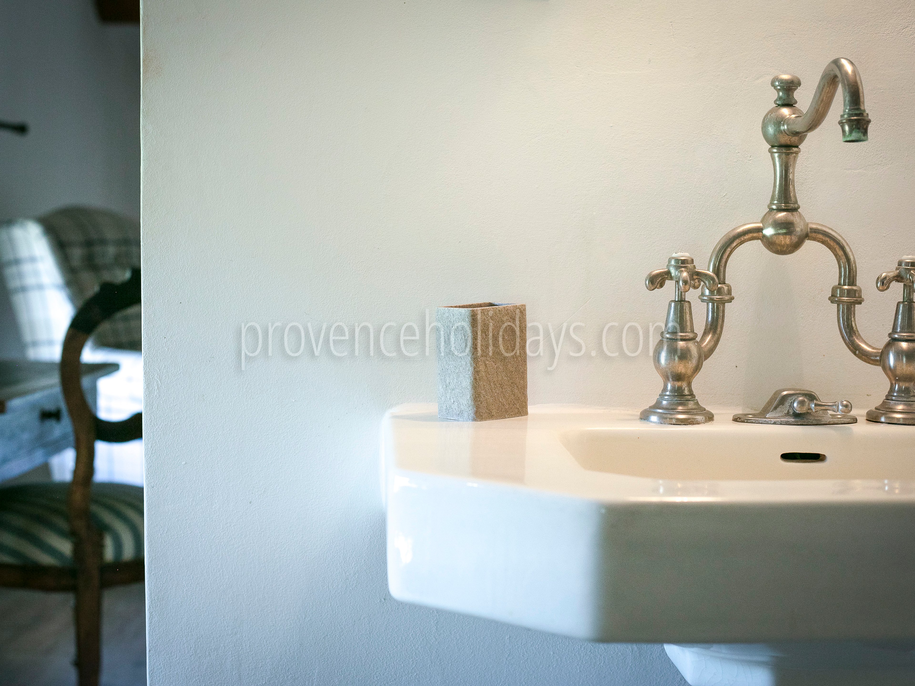 24 - La Grande Bastide d\'Ocre: Villa: Bathroom