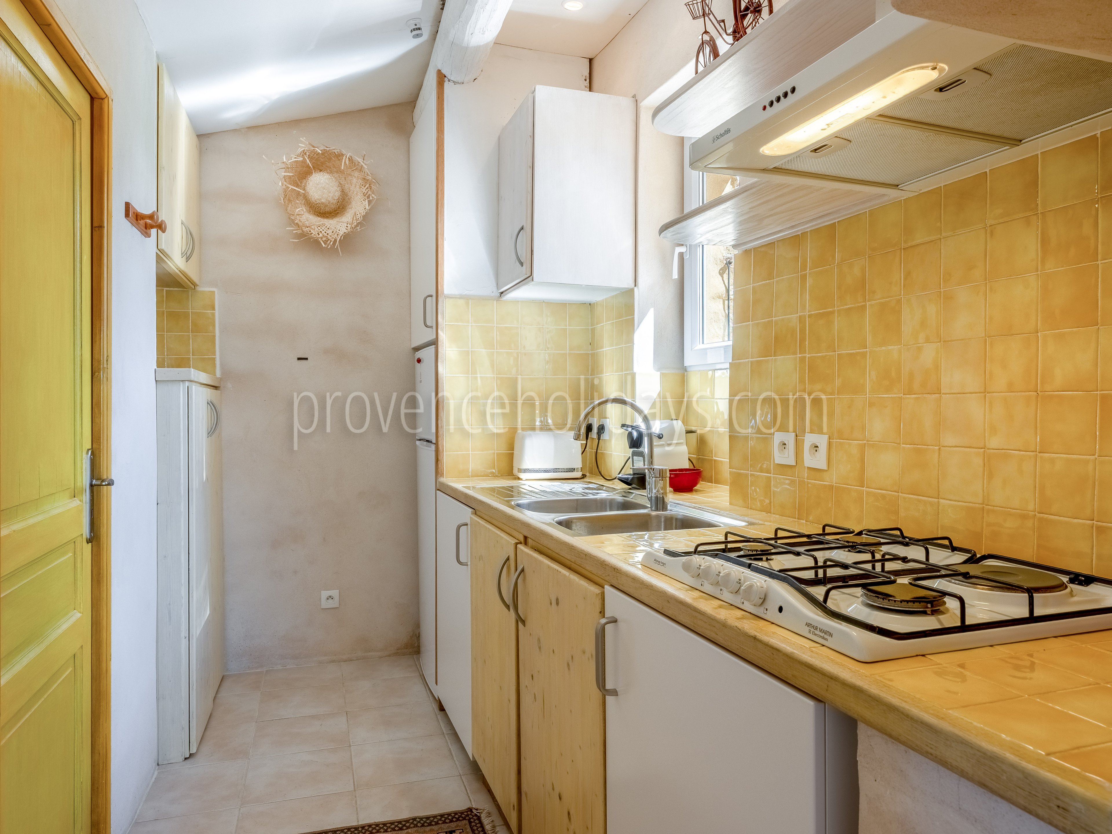 24 - Mas des Brumes: Villa: Interior