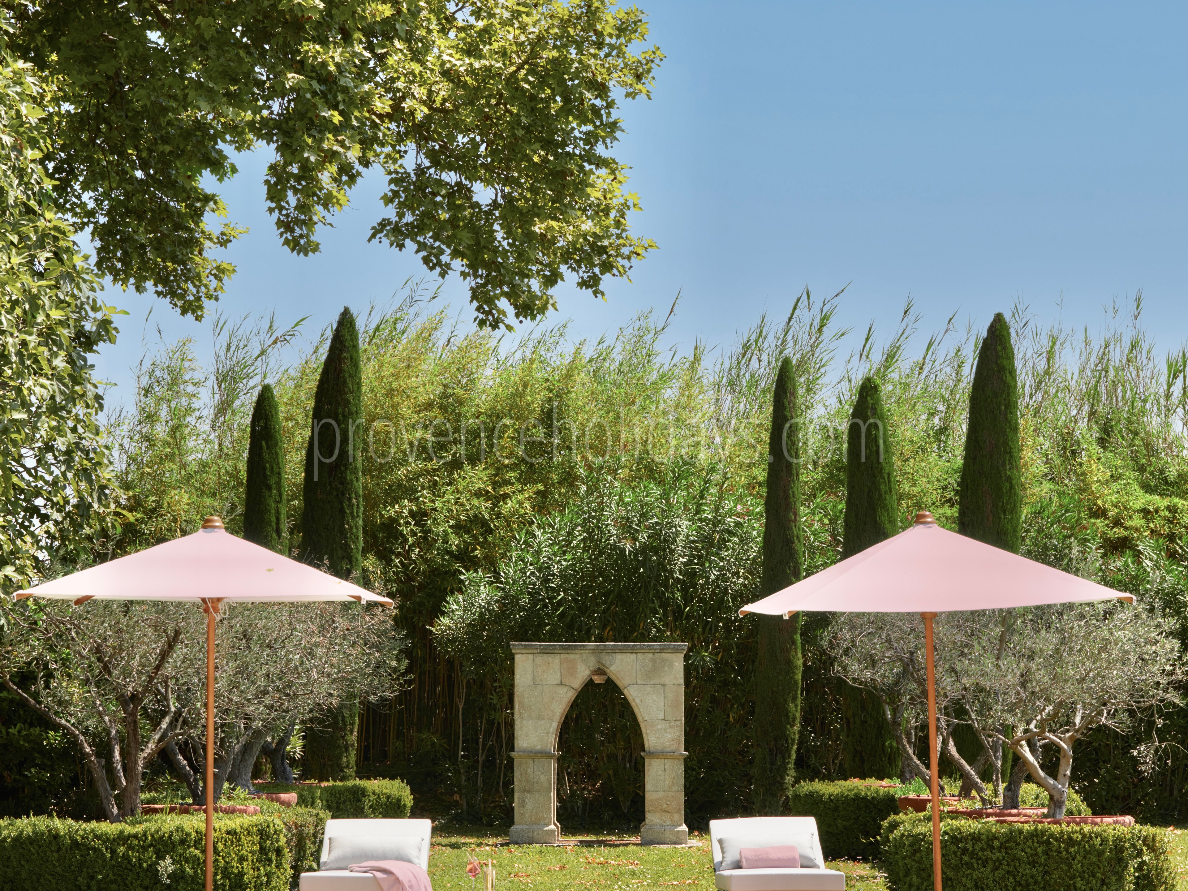 11 - Bastide des Alpilles: Villa: Pool