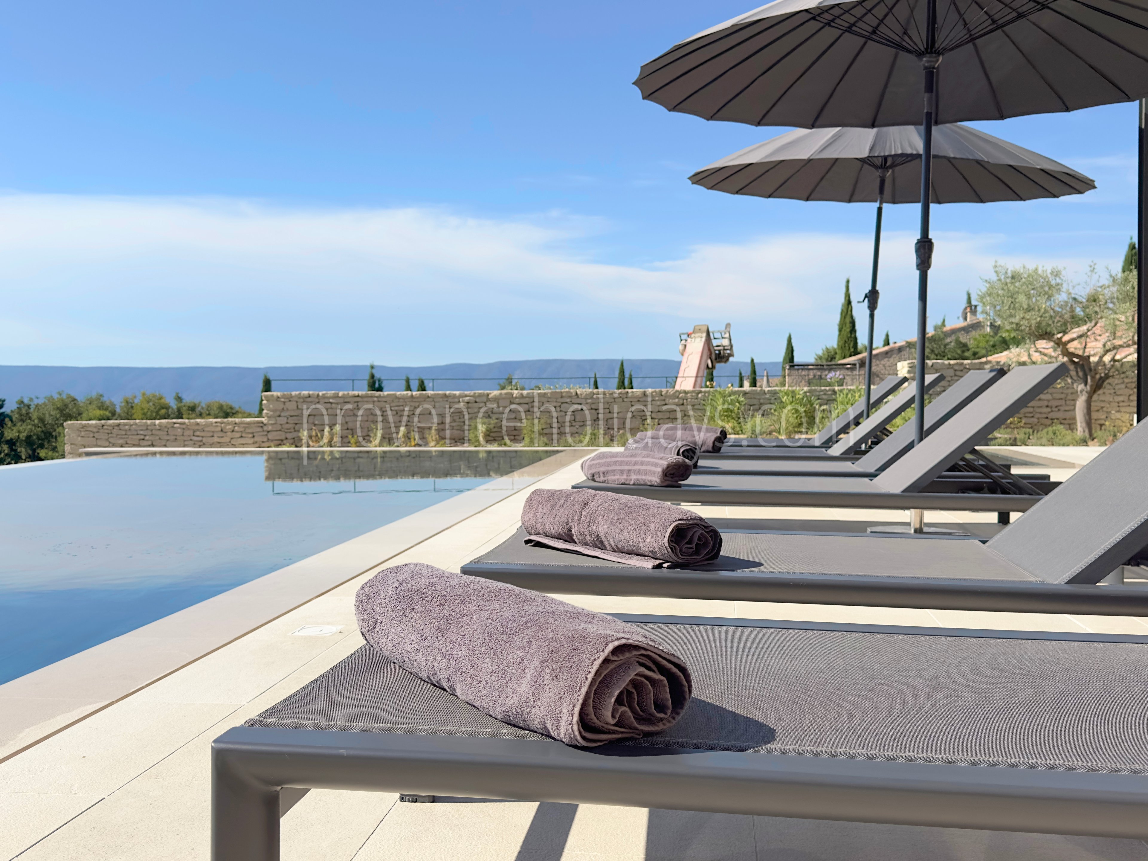 80 - Domaine Altavista: Villa: Pool