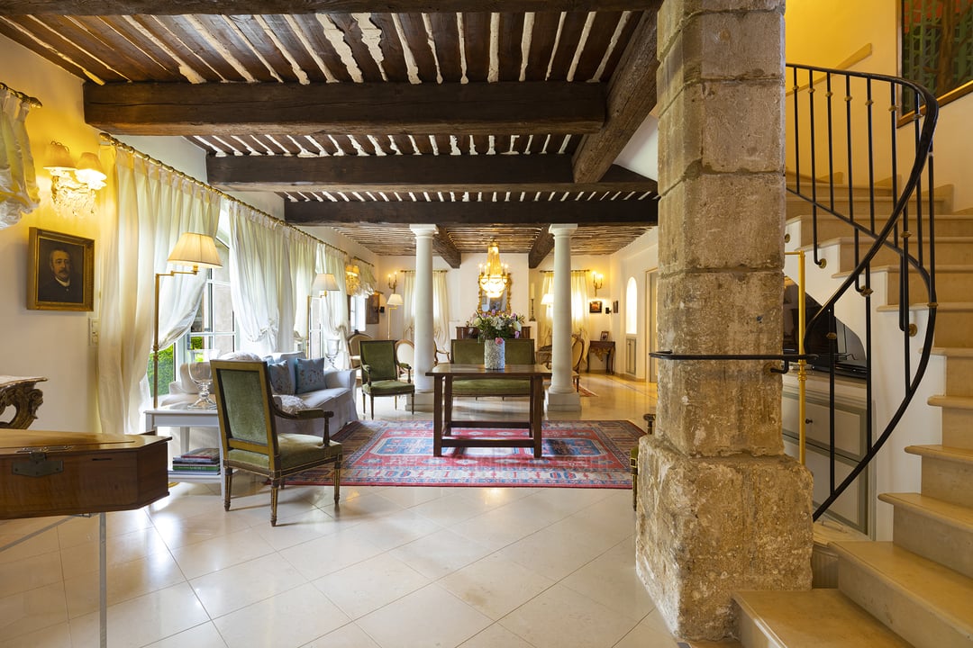 28 - Mas Trigaud: Villa: Interior