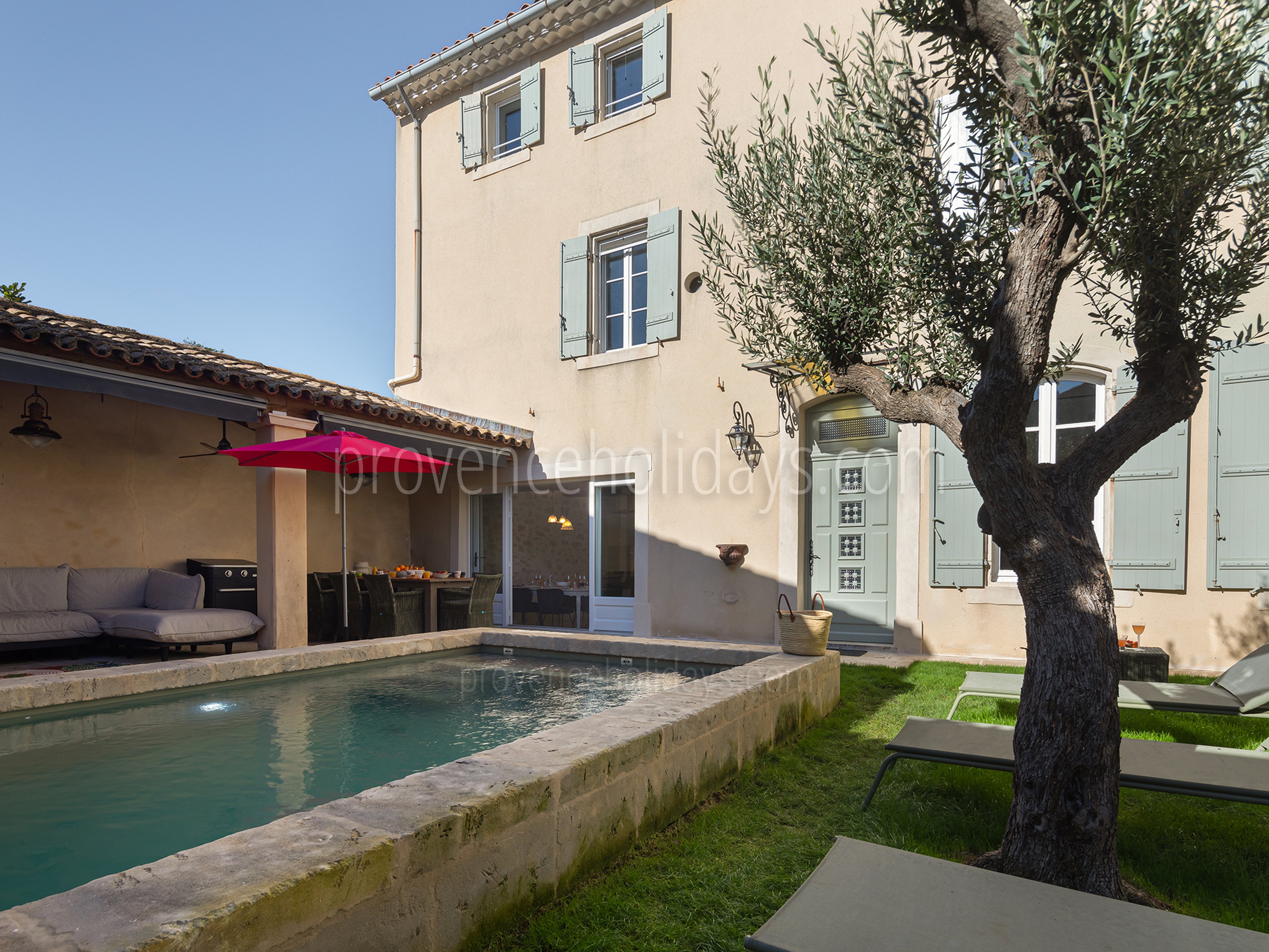 8 - Maison Augustin: Villa: Exterior