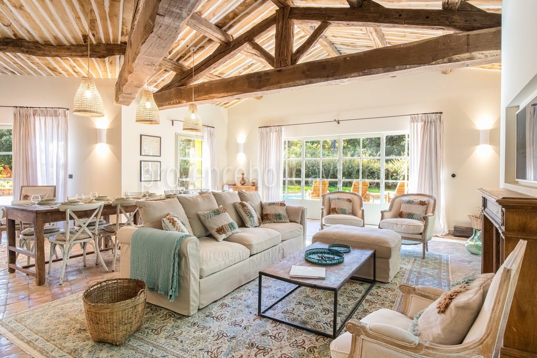 2 - Villa La Vigne: Villa: Interior