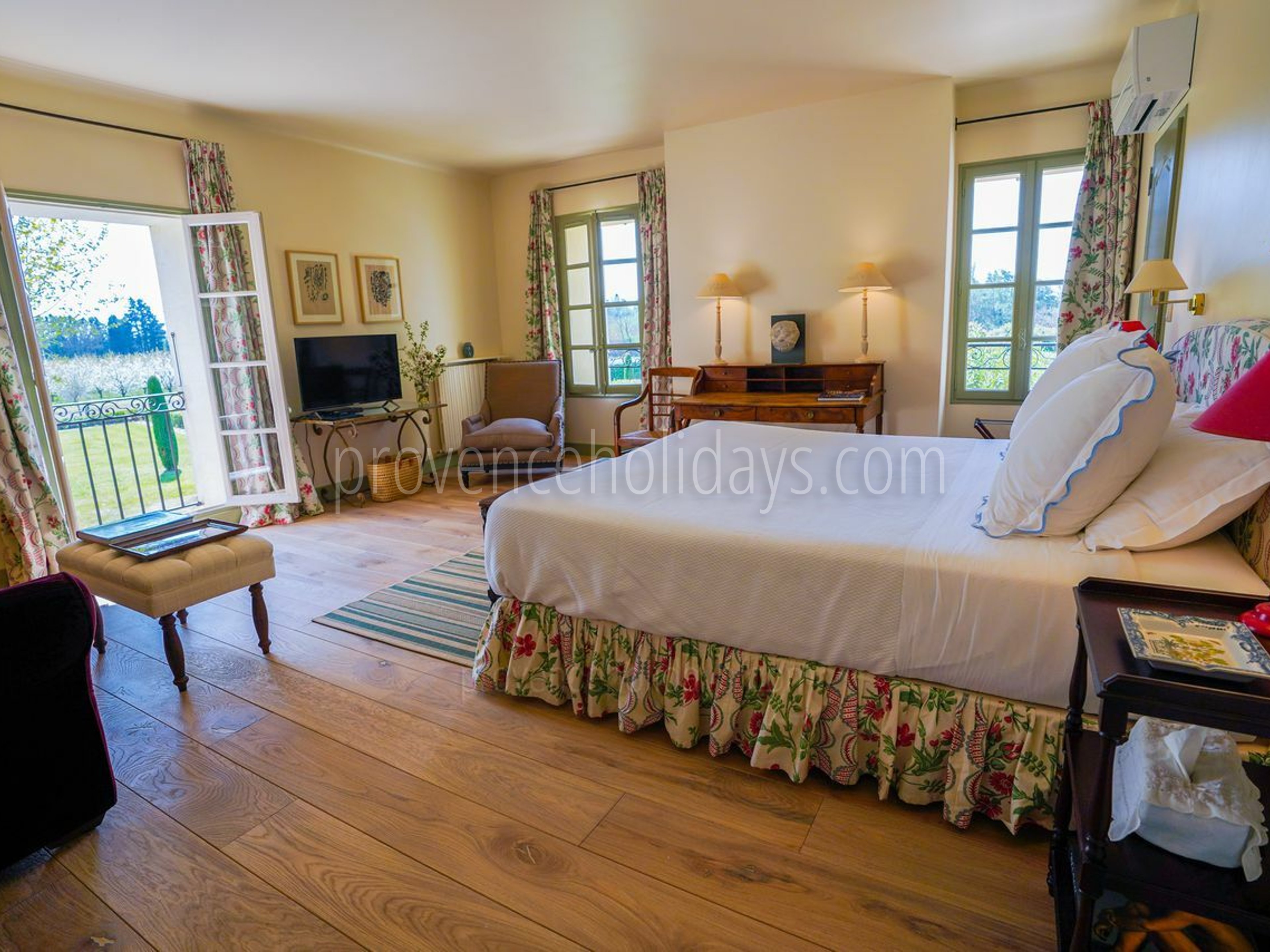 18 - Mas Saint-Andiol: Villa: Interior