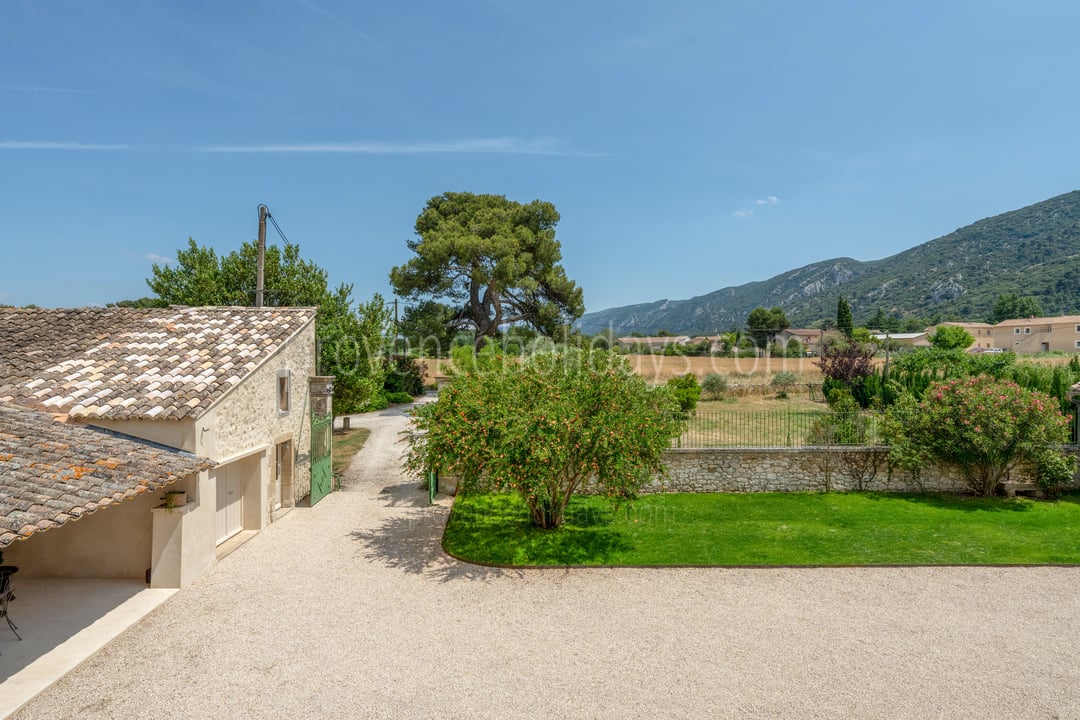 32 - L\'art de vivre: Villa: Exterior