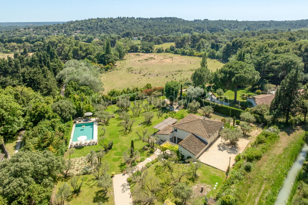 4 - Mas de la Burlande: Villa: Exterior