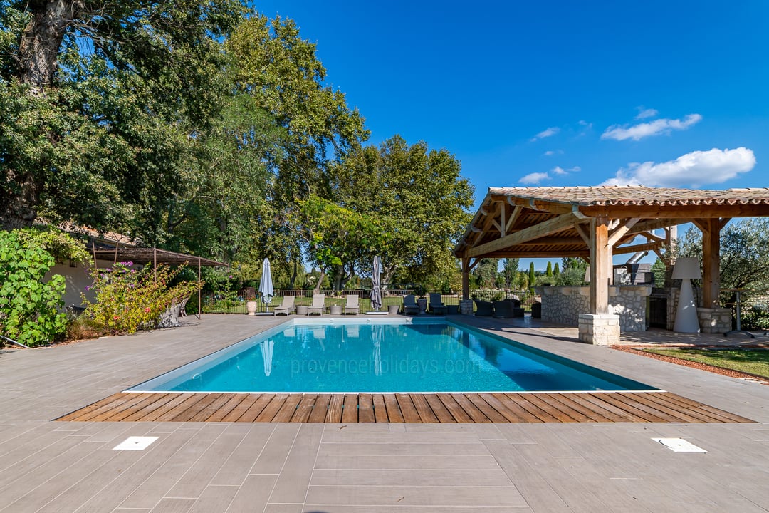 Historic property with tennis court near Saint-Rémy-de-Provence - Swimming Pool