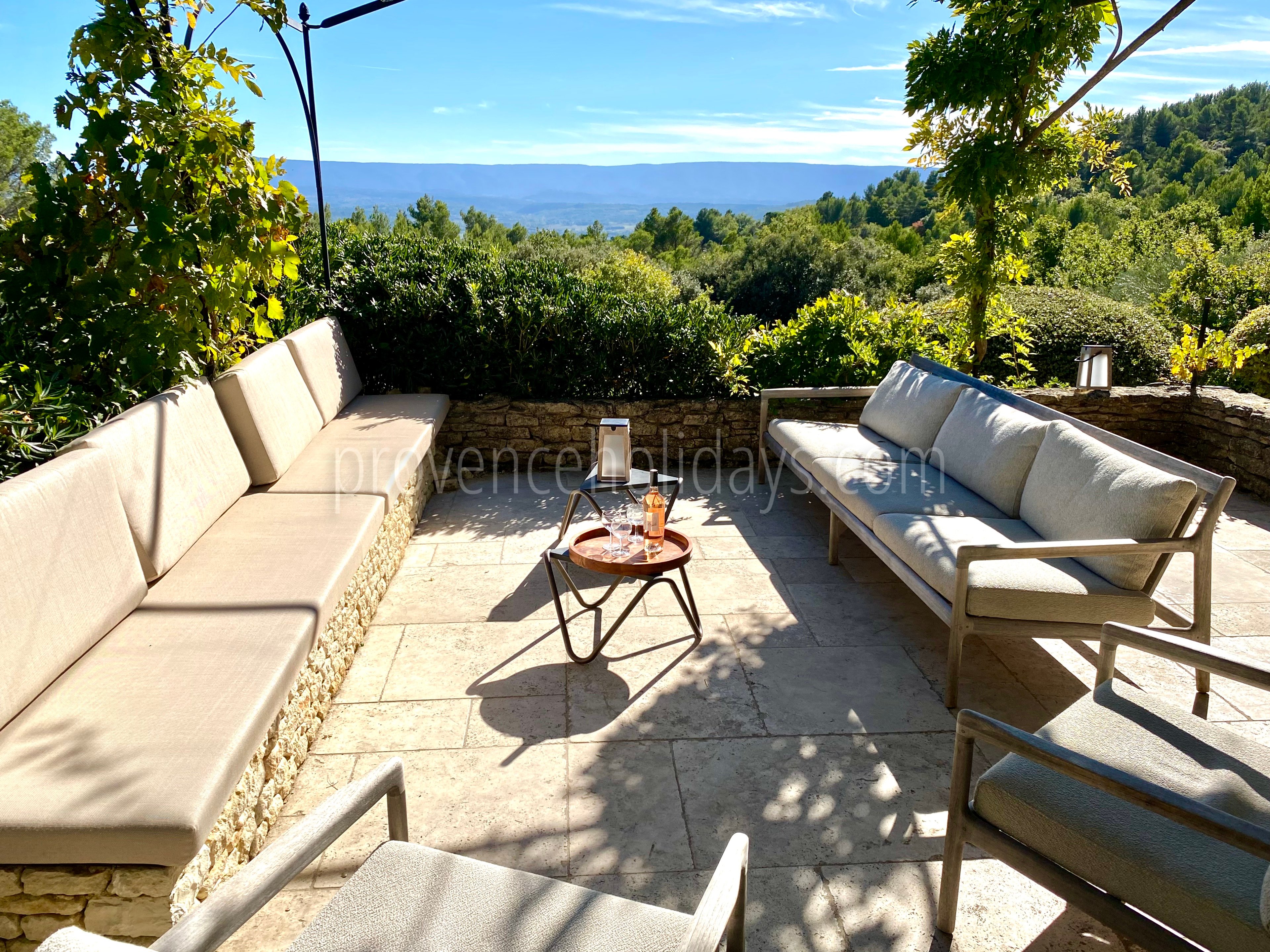 13 - Mas des Collines du Luberon: Villa: Exterior