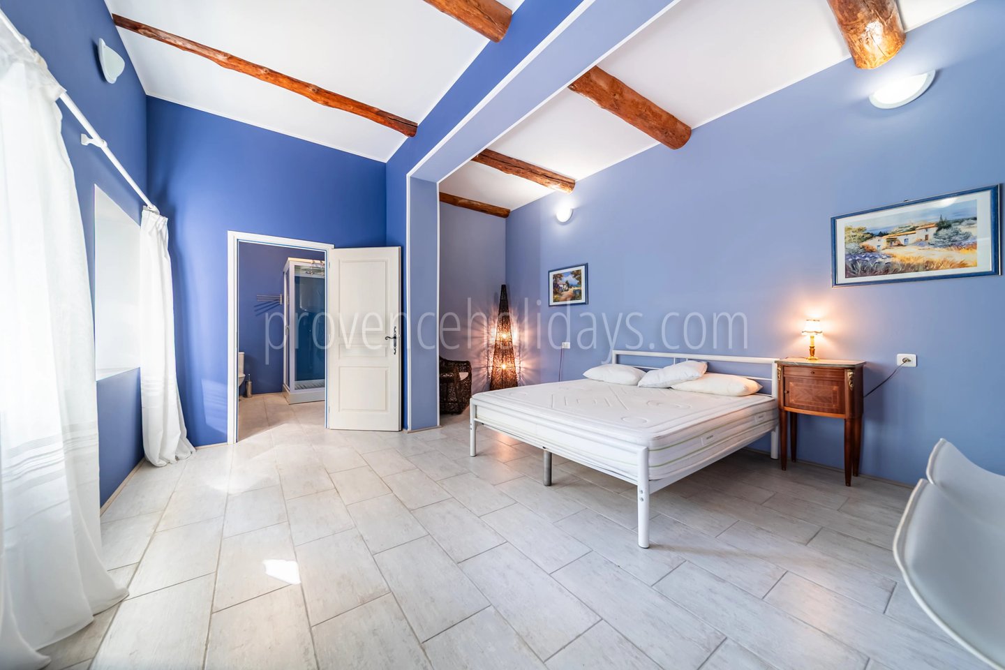 8 - Character estate in Cucuron: Villa: Interior