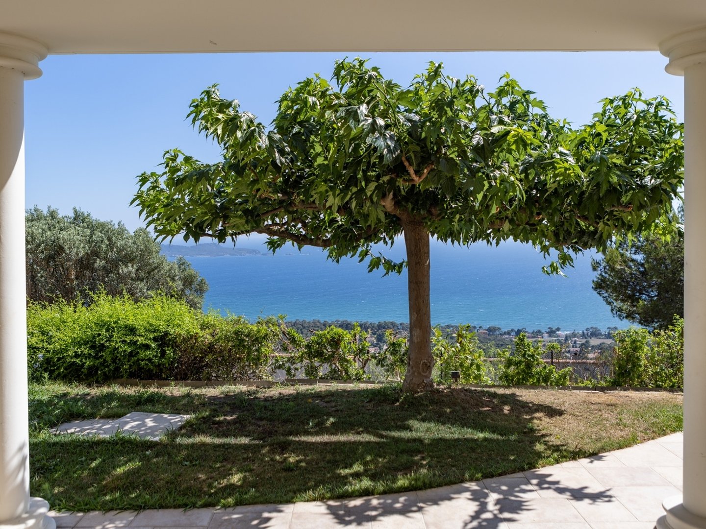 4 - La Villa du Var: Villa: Exterior