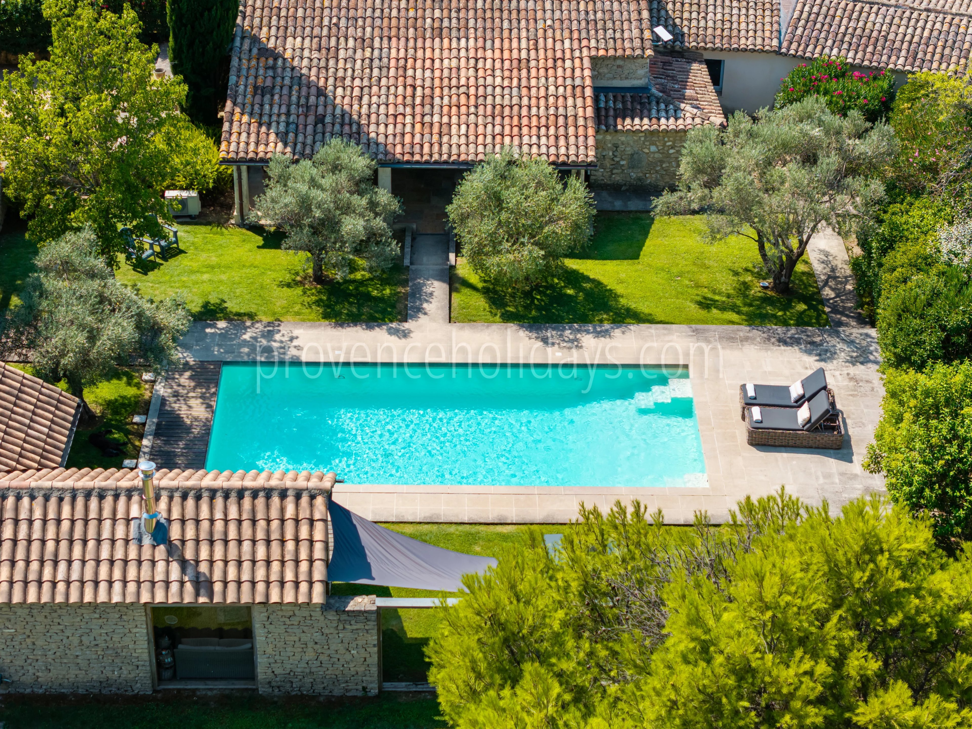 24 - Hameau en pierre à L\'Isle-sur-la-Sorgue: Villa: Pool