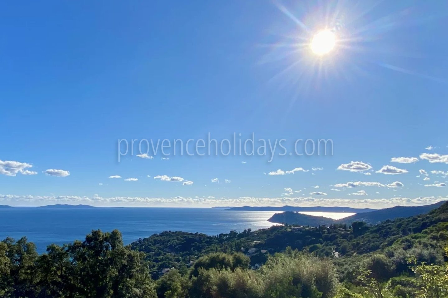 2 - Woning in Rayol-Canadel-sur-Mer: Villa: Exterior