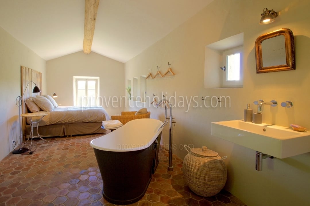 57 - Mas des Lavandes: Villa: Bedroom