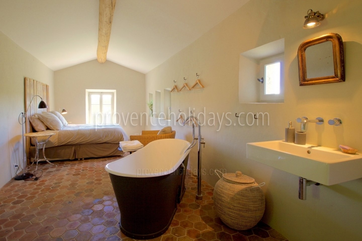 57 - Mas des Lavandes: Villa: Bedroom