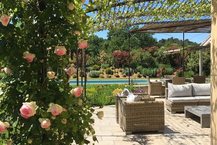 Beautiful Domaine with two Pools in the Luberon