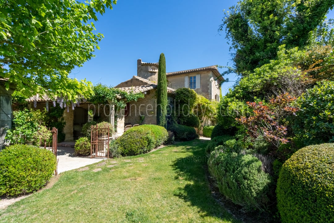 51 - La Tour d\'Oppède: Villa: Exterior