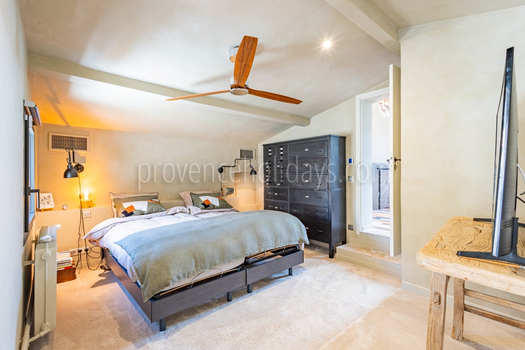 33 - Mas des Cistes: Villa: Bedroom 1