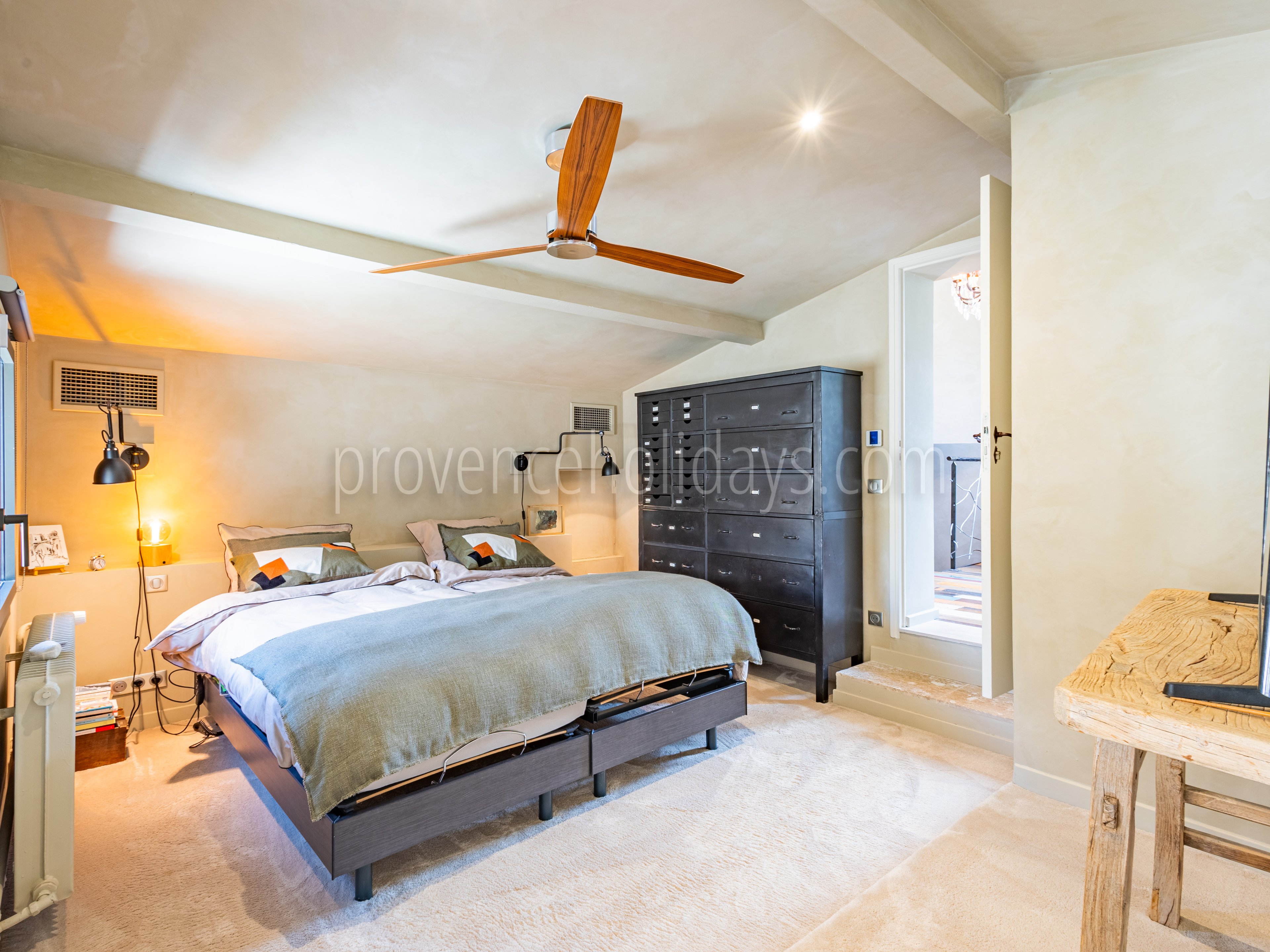 33 - Mas des Cistes: Villa: Bedroom 1
