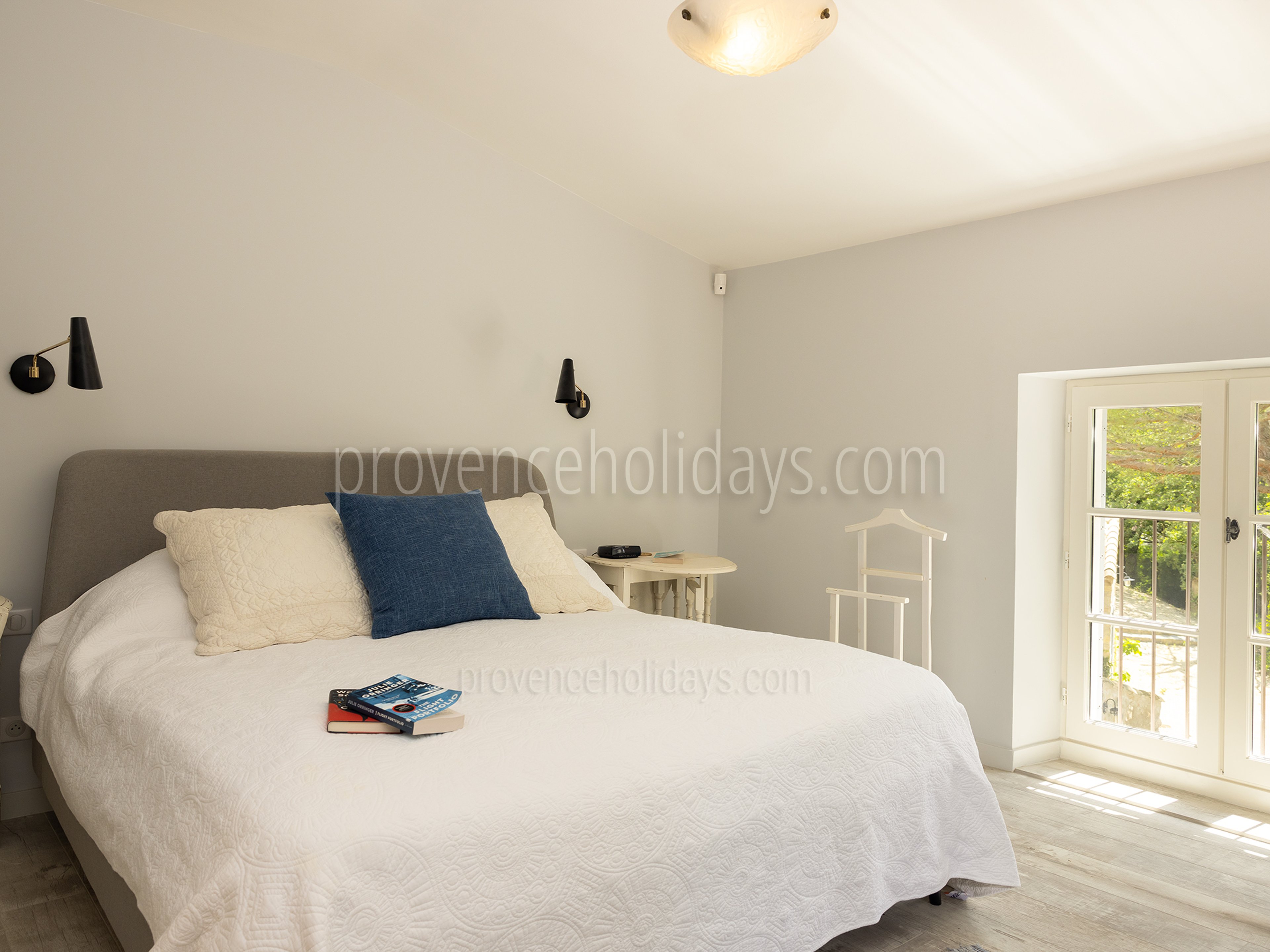 20 - Le Mas d\'Ansouis: Villa: Bedroom