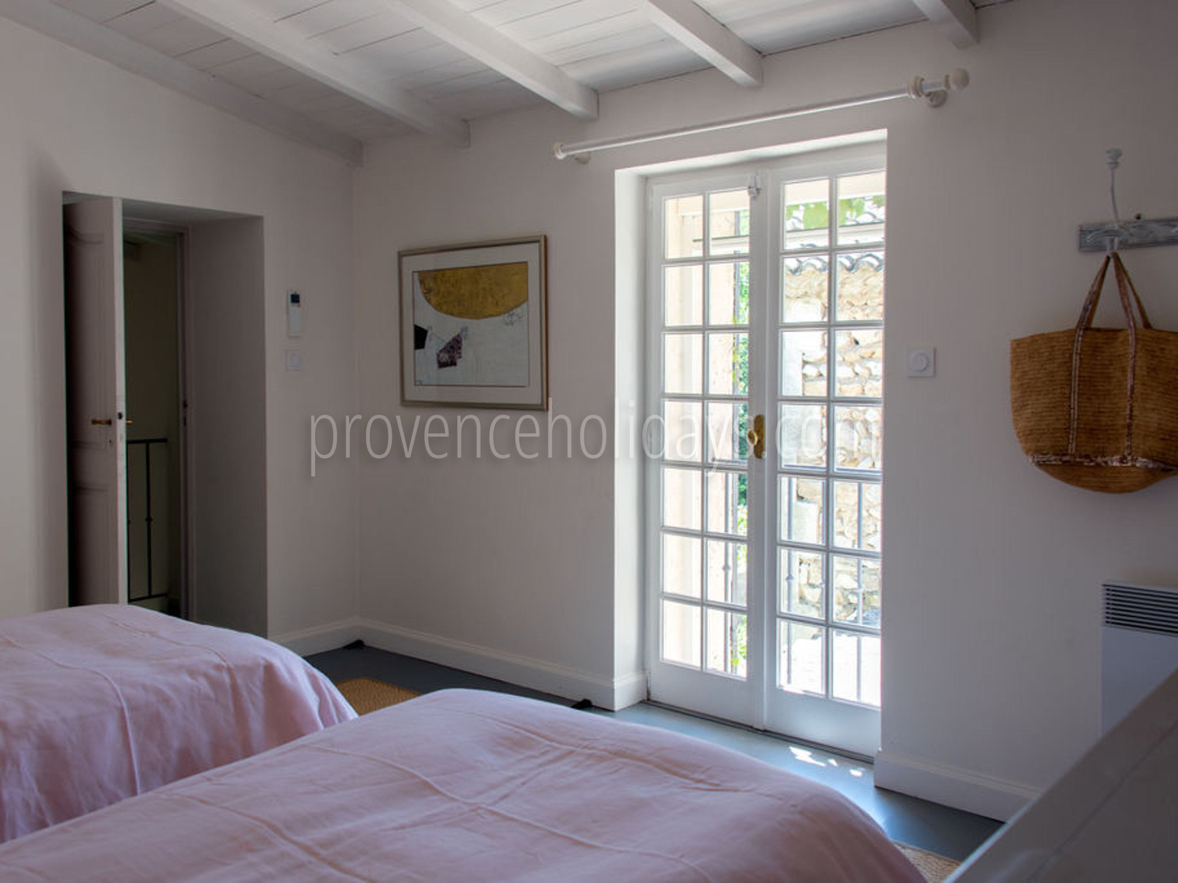 76 - Mas Mouriès: Villa: Bedroom