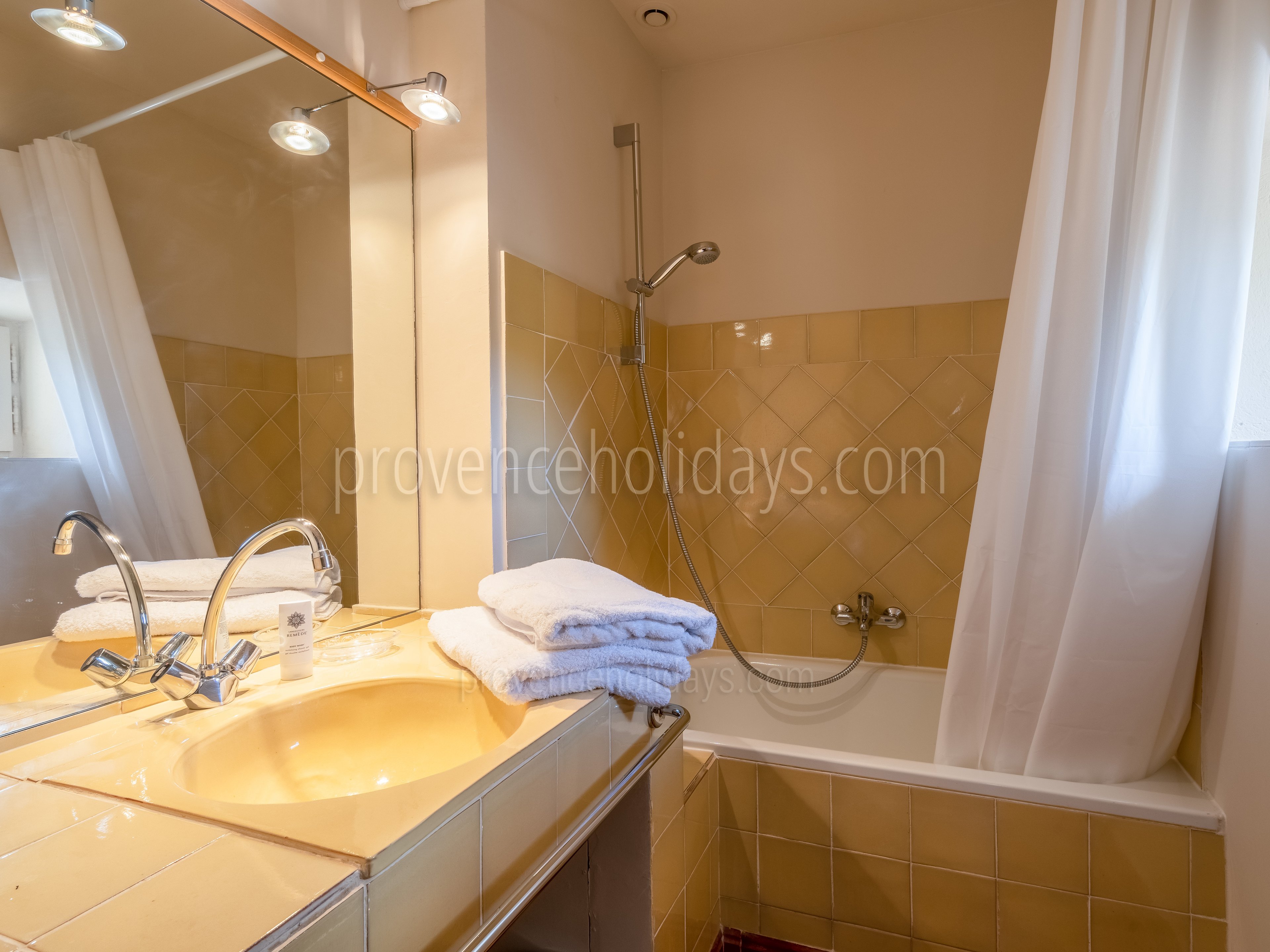 42 - Bastide des Magnans: Villa: Bathroom