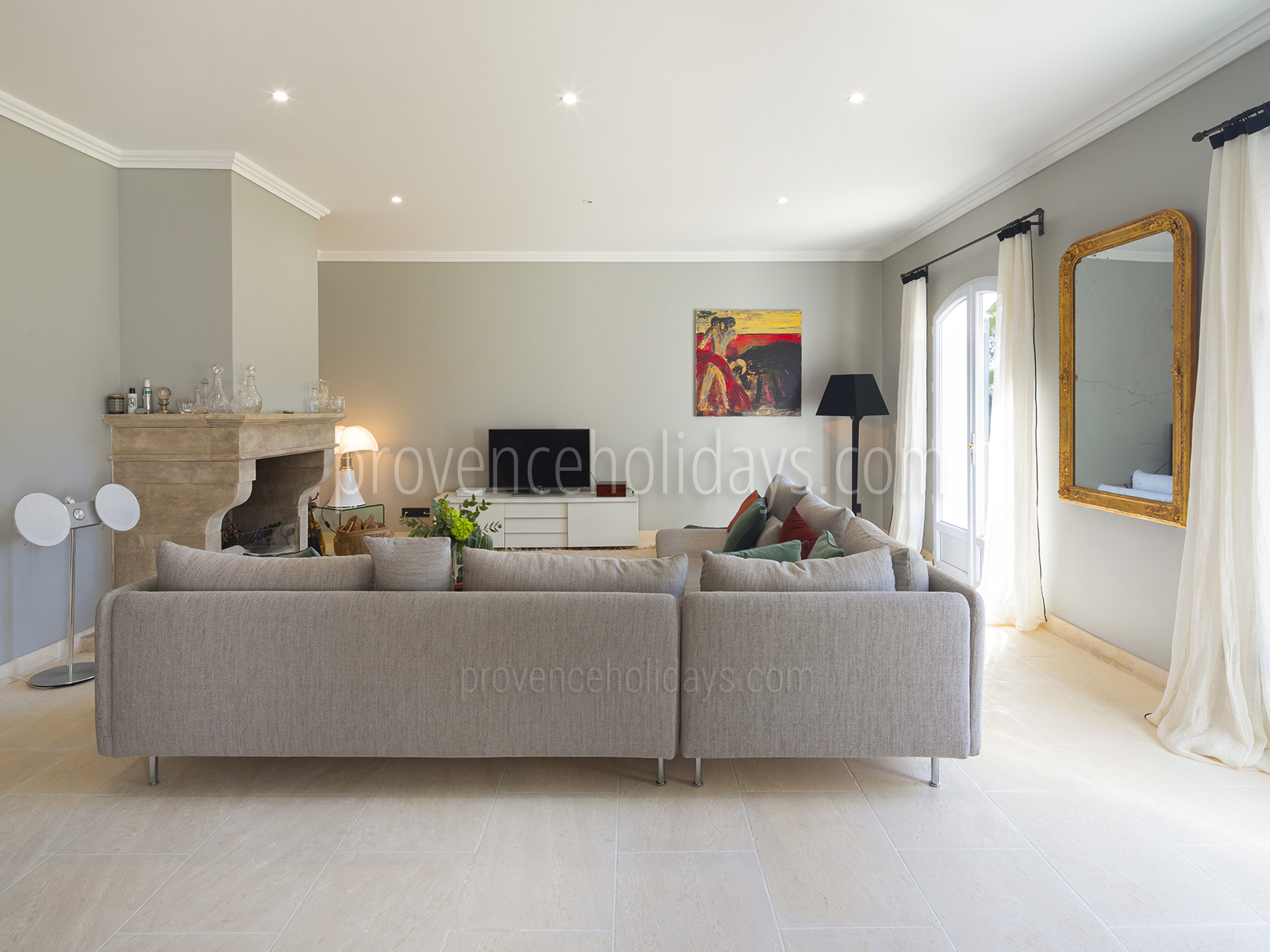 10 - Chez Sarah: Villa: Interior