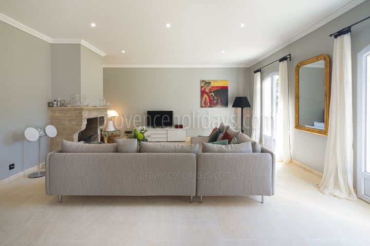 10 - Chez Sarah: Villa: Interior