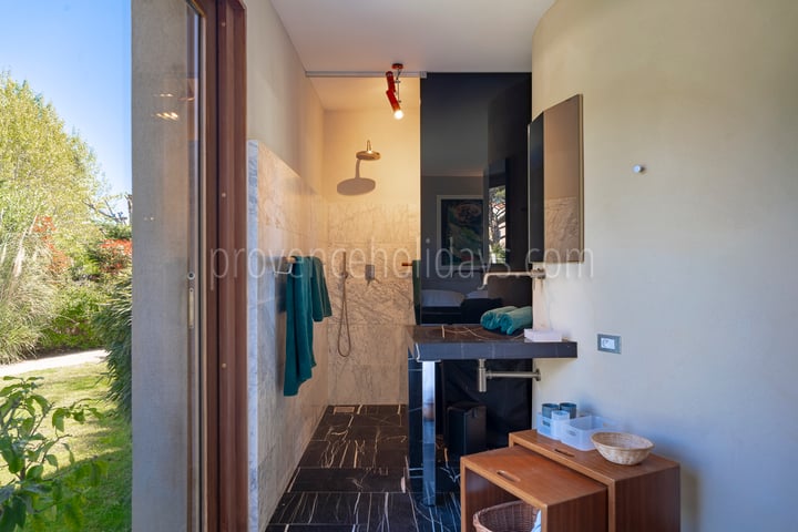 23 - Villa Tahiti: Villa: Bathroom