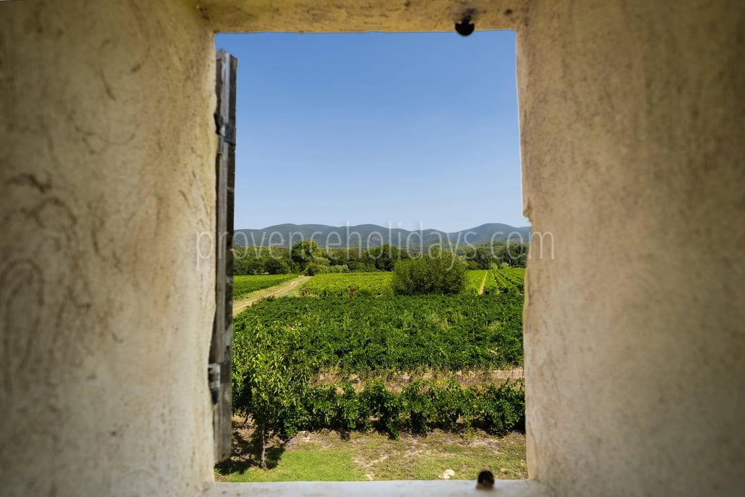 15 - FOR SALE – Charming property with a pool in Vaugines, near Lourmarin – panoramic view of the Luberon.: Villa: Exterior