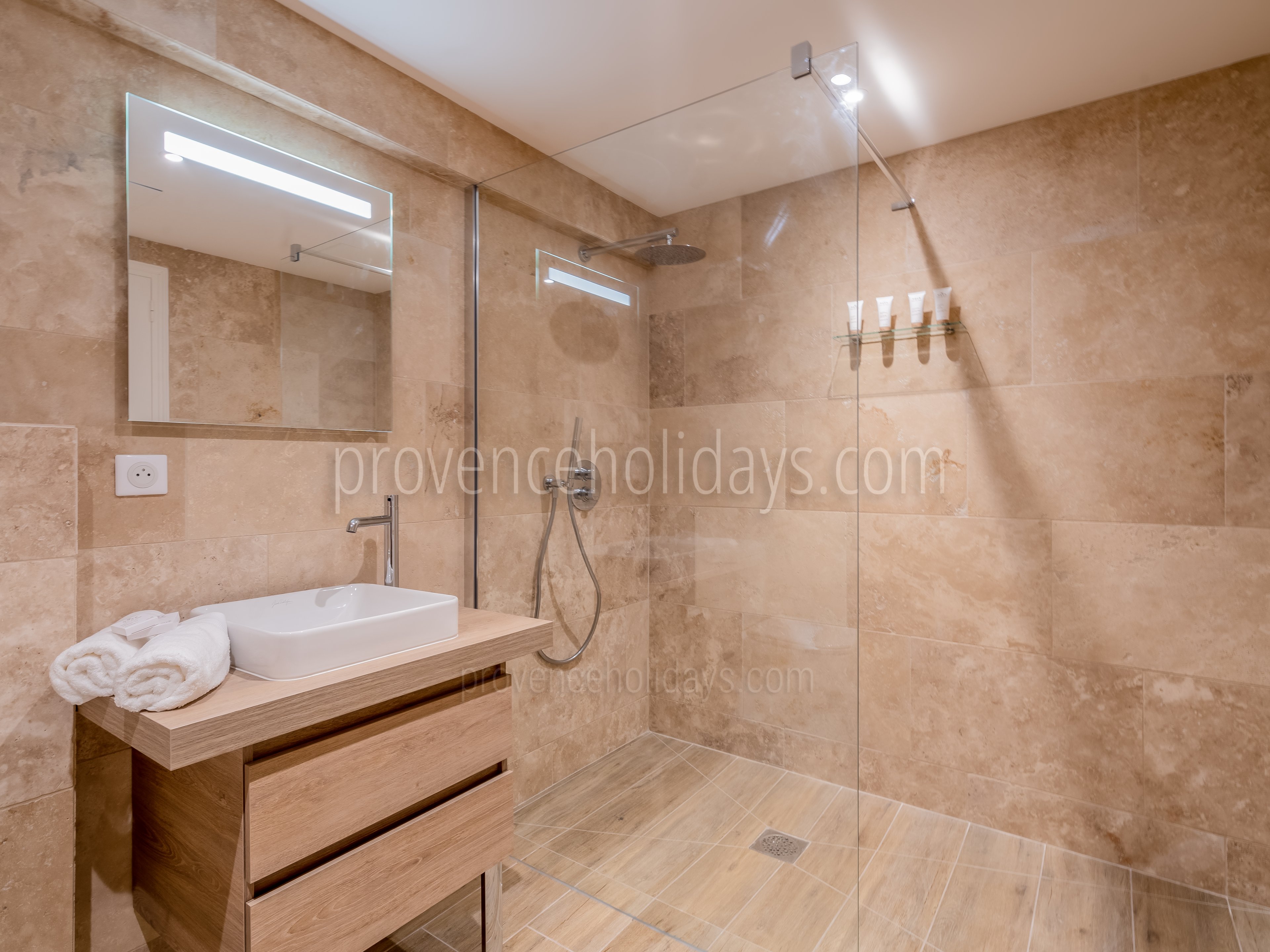 22 - Maison des Amandes: Villa: Bathroom