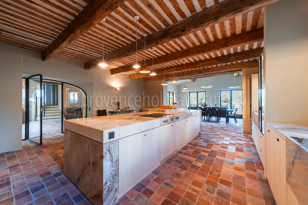 13 - Provençal residence in Bonnieux: Villa: Interior