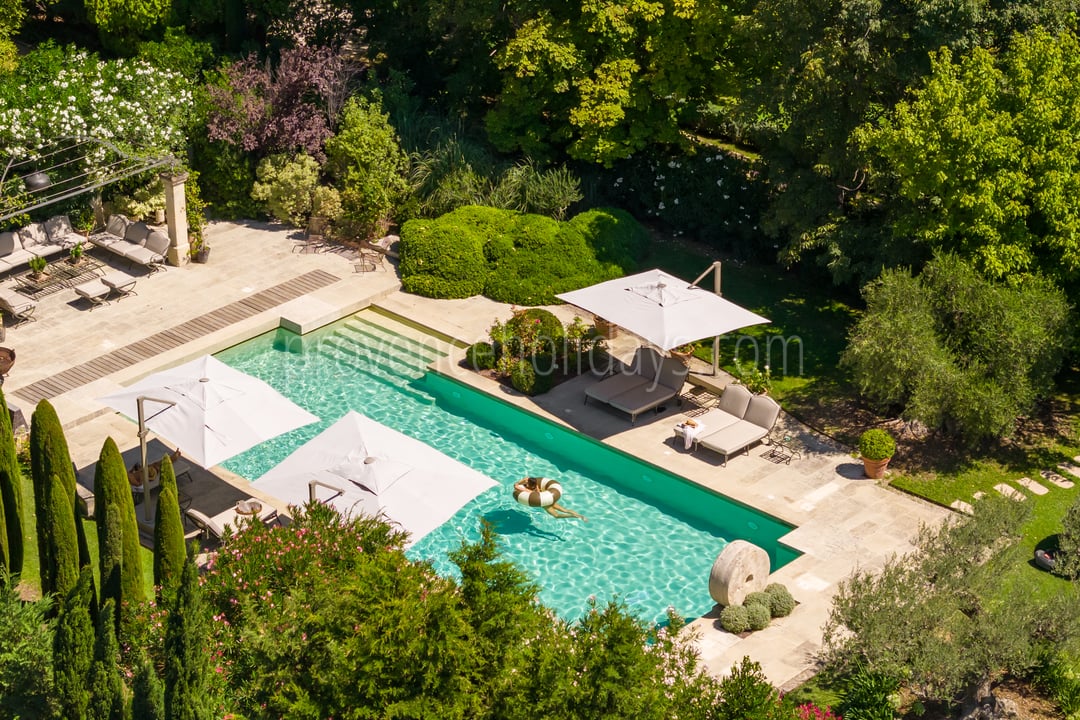 -1 - Mas de Maussane: Villa: Pool
