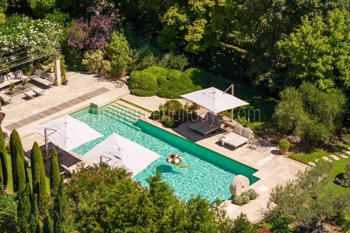 -1 - Mas de Maussane: Villa: Pool