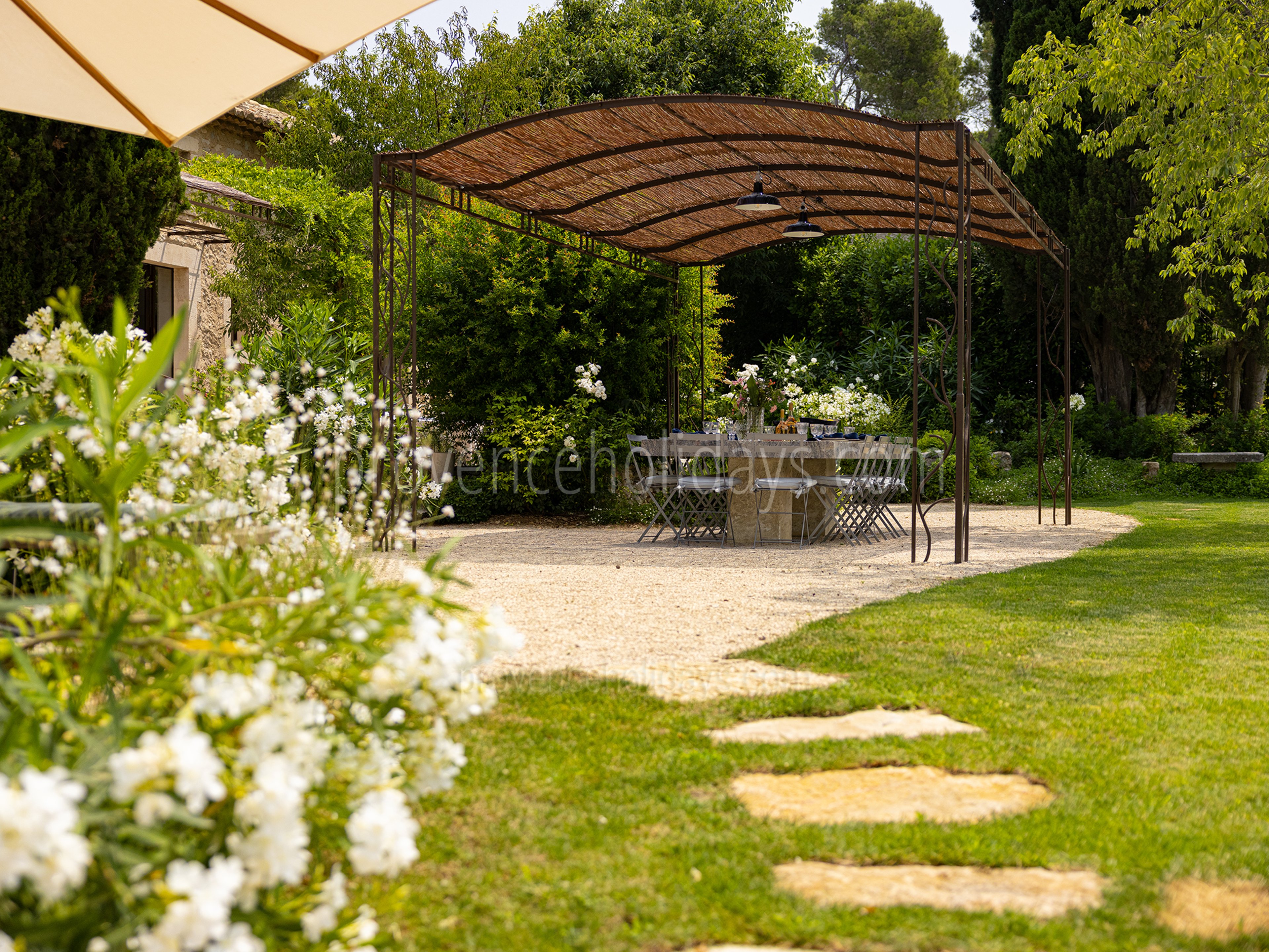 36 - Le Mas Secret: Villa: Exterior