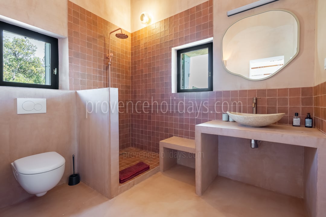 31 - Mas de la Rouquette: Villa: Bathroom