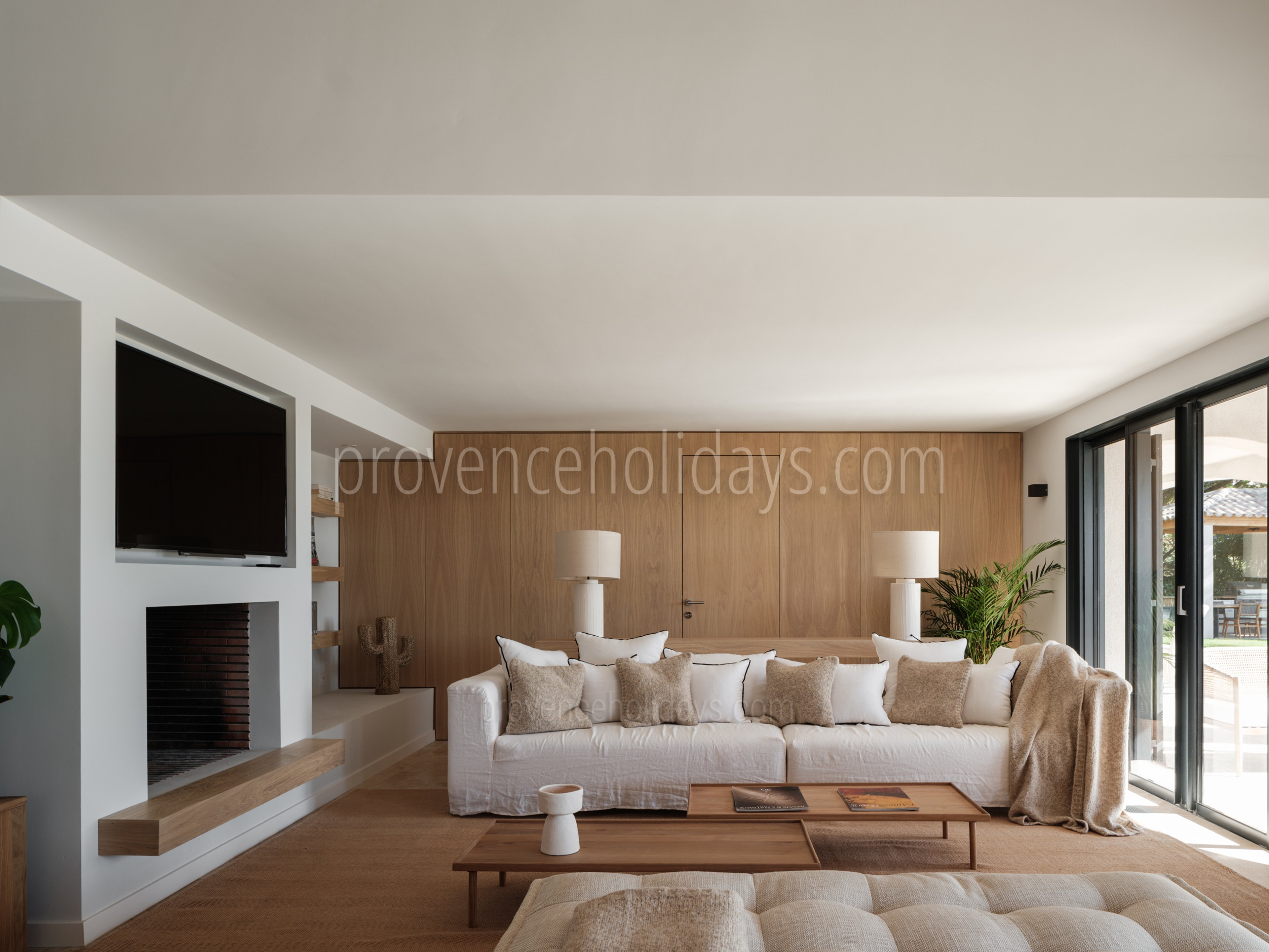 5 - Villa Hautvallon: Villa: Interior