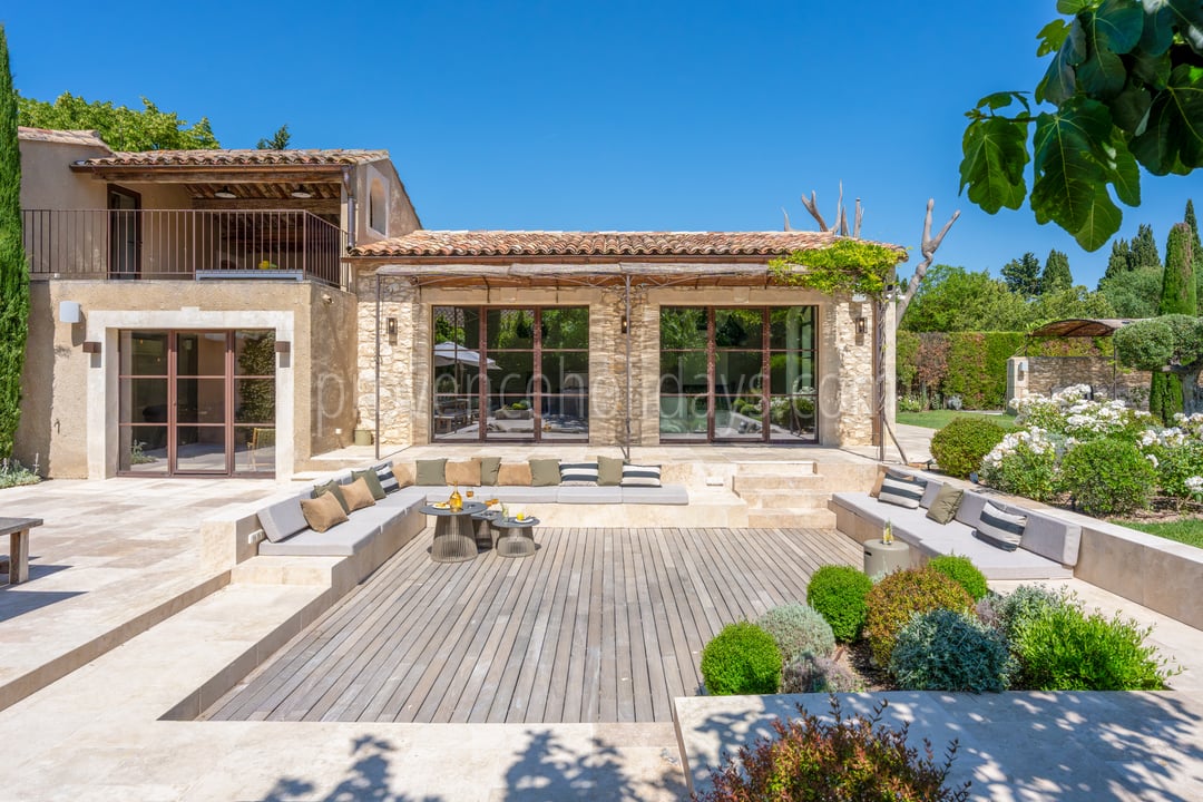30 - Mas de la Calade: Villa: Exterior