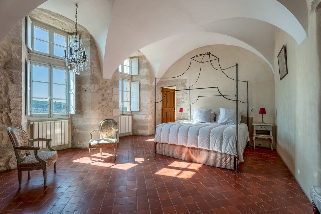 11 - Château de la Roque: Villa: Bedroom