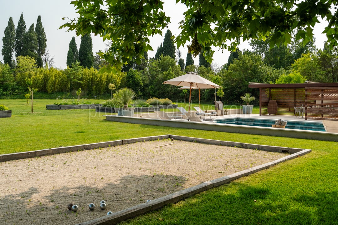 30 - Le Mas du Rollier: Villa: Exterior