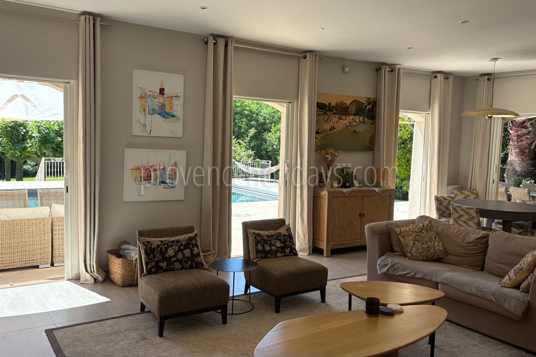 9 - Le Mas des Lys: Villa: Interior